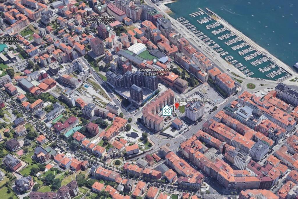 Cómodo apartamento en Puertochico, cerca de todo. Santander Exterior foto